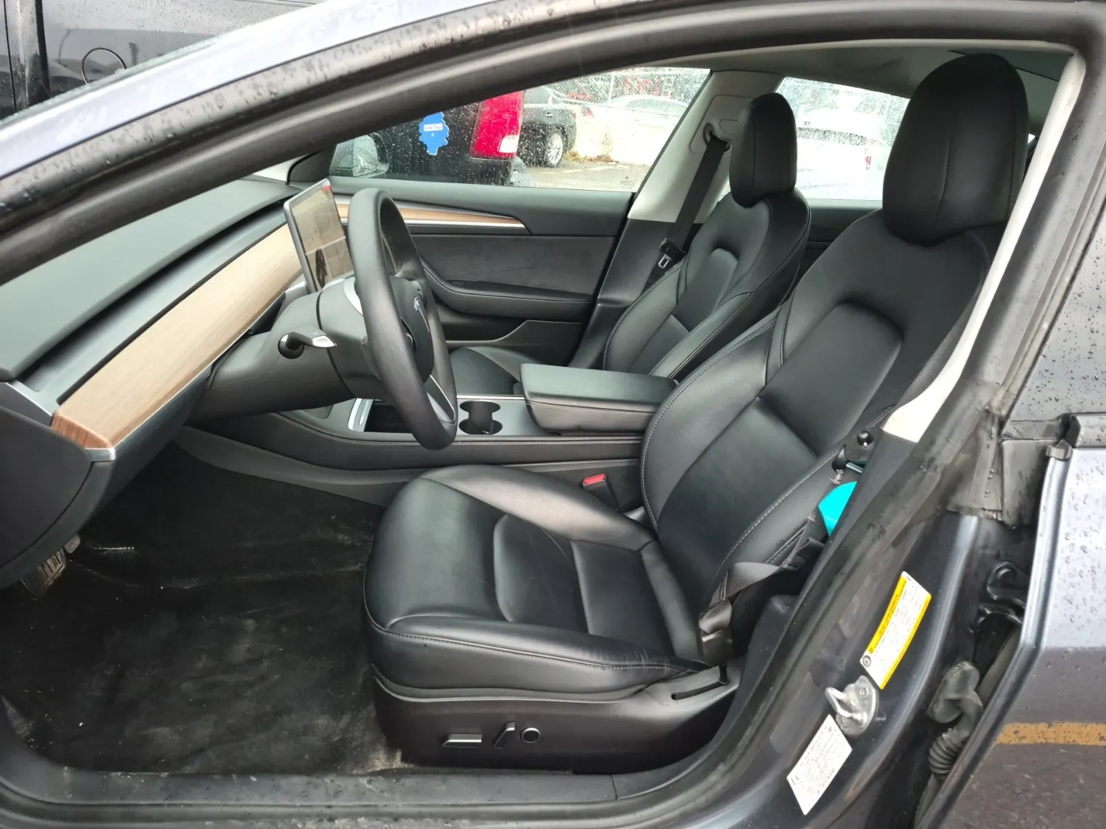 Front Interior Photo
