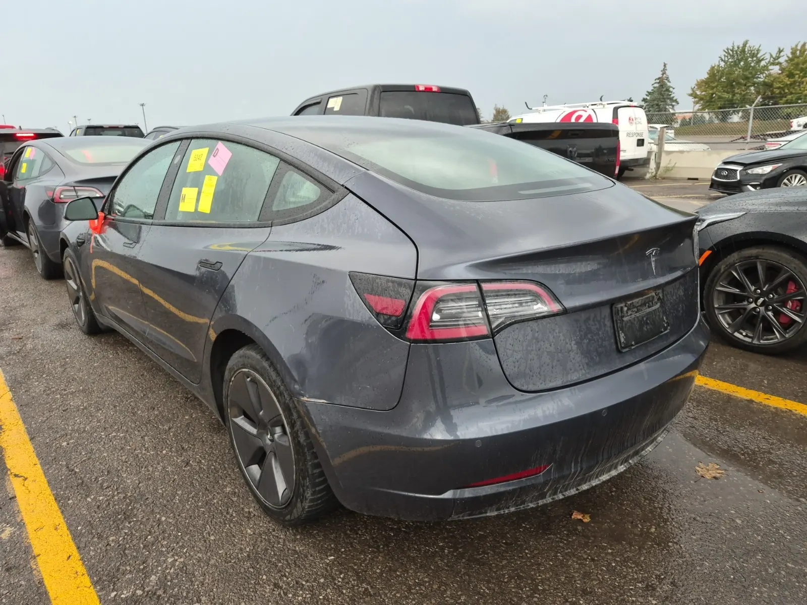 Driver Rear 3/4 Photo