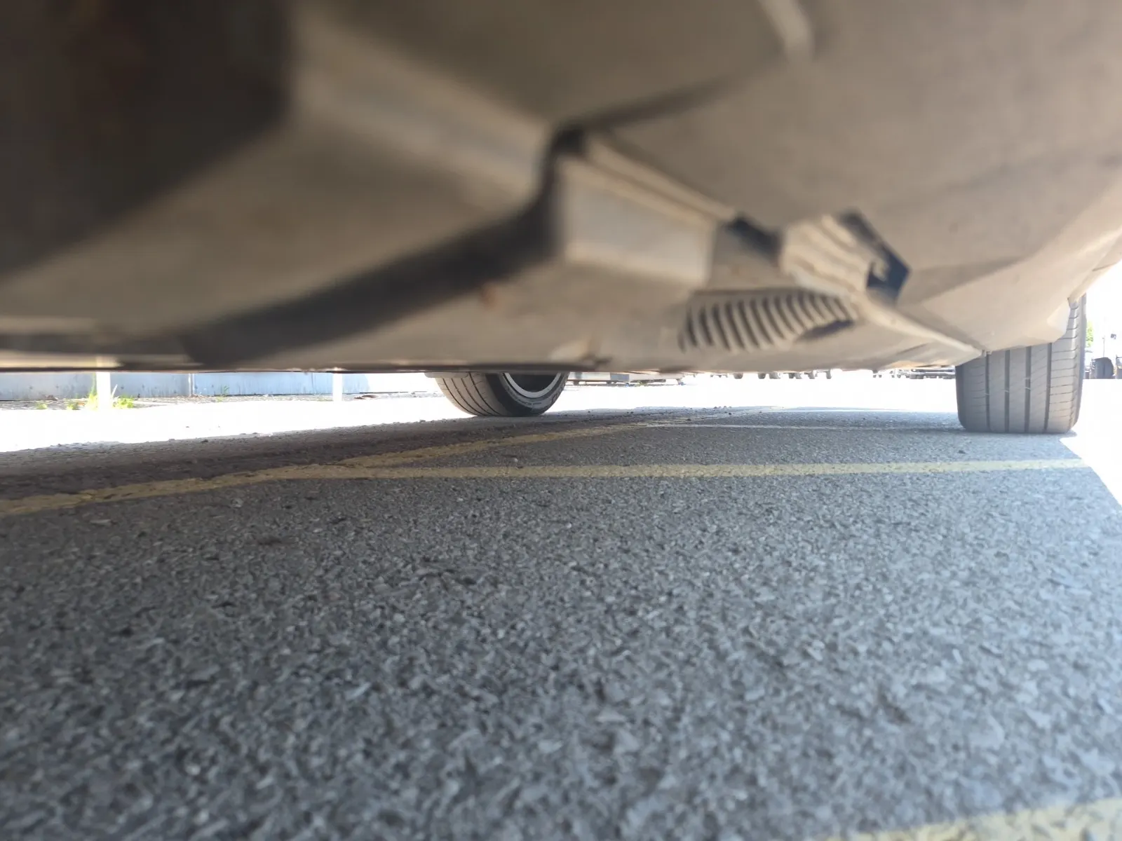 Undercarriage - Driver Photo