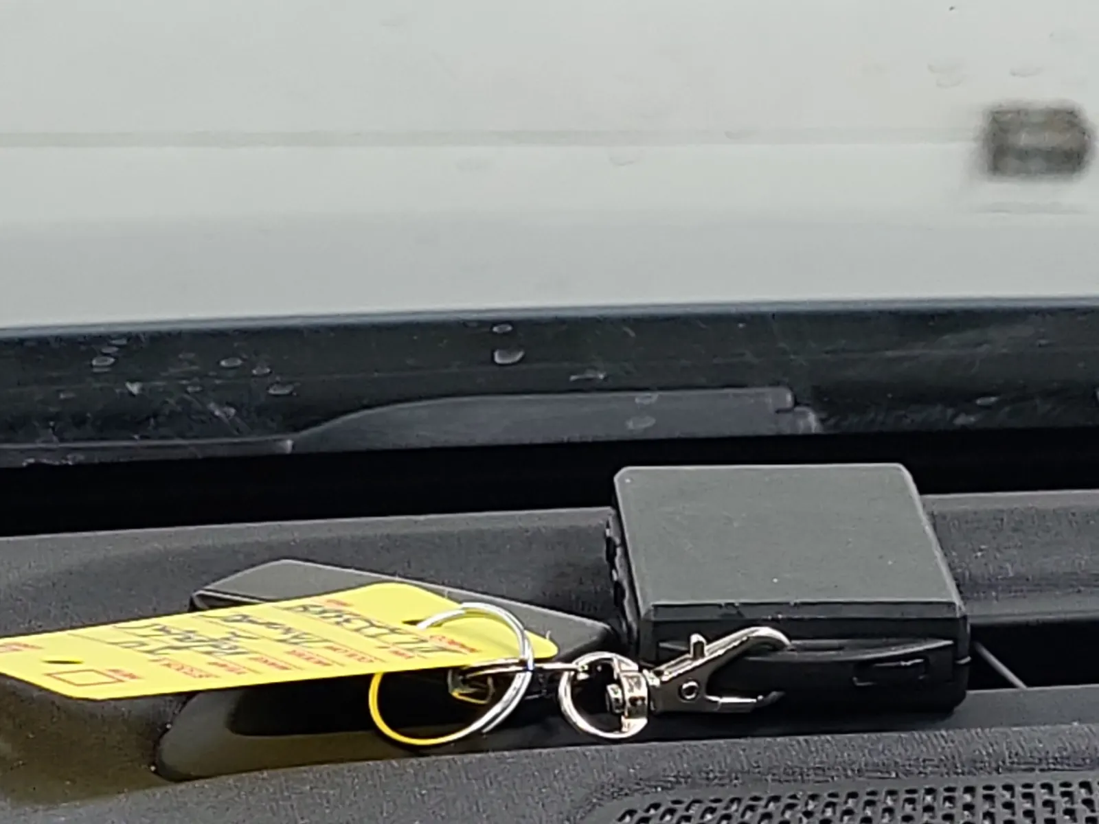 Keys/Fobs/Manual Photo