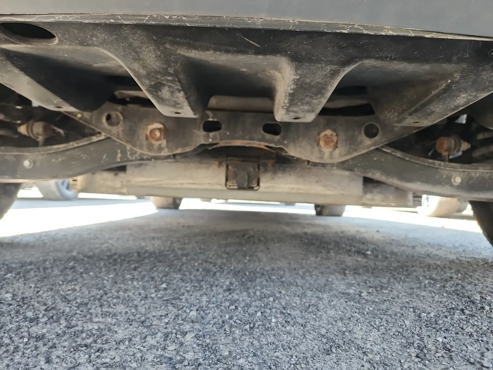 Undercarriage - Rear Photo