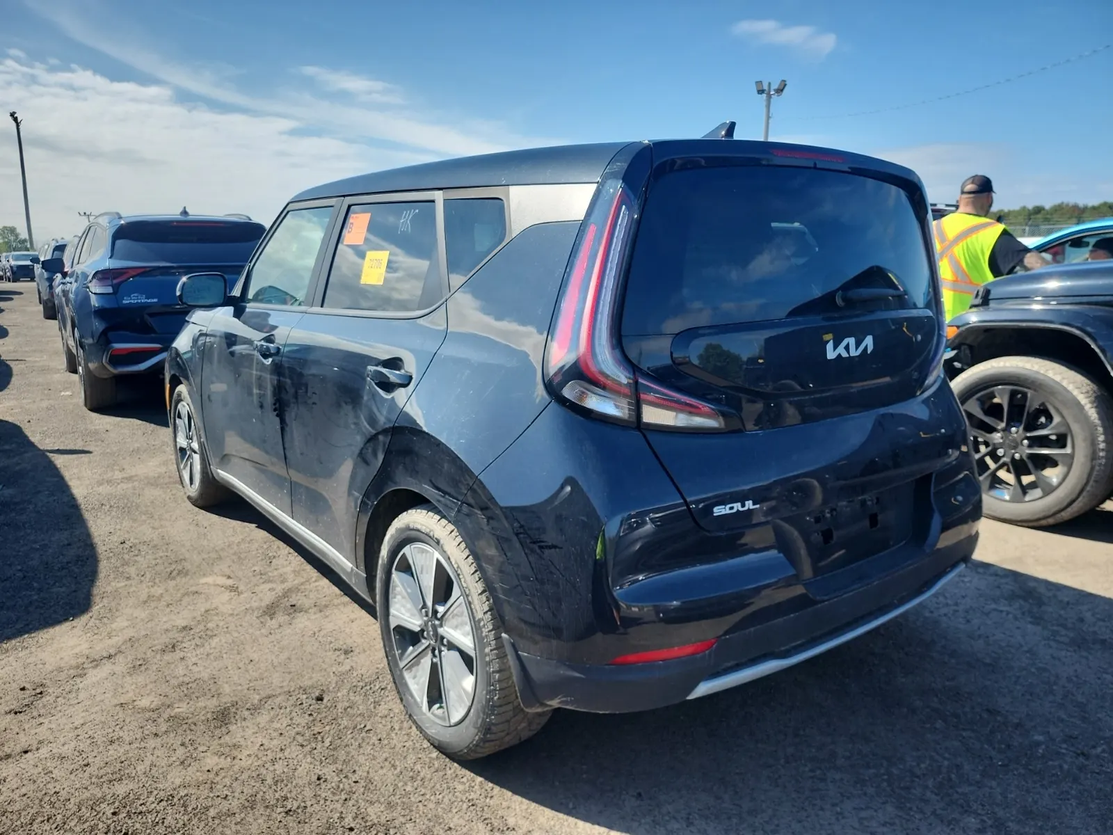 Driver Rear 3/4 Photo
