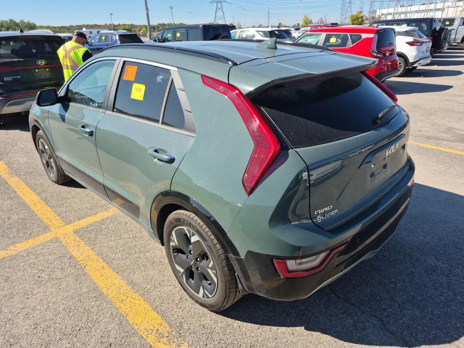 Driver Rear 3/4 Photo