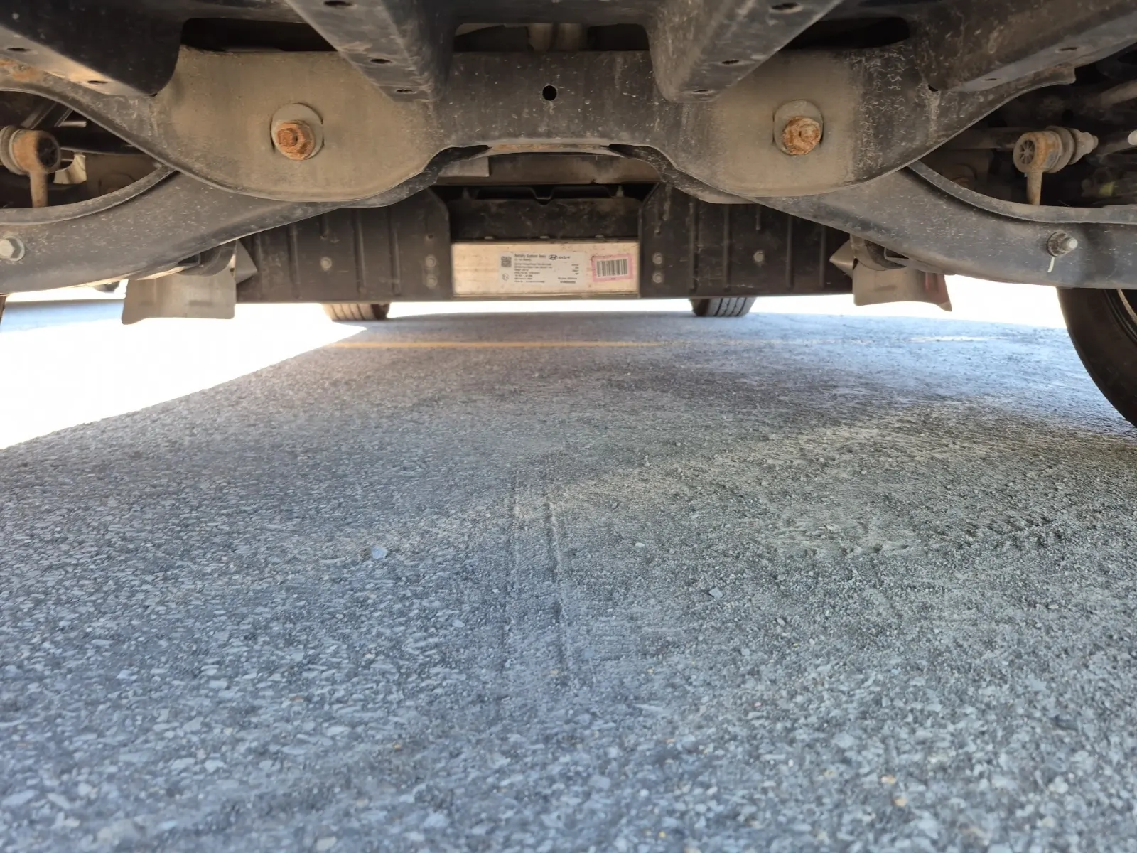 Undercarriage - Rear Photo