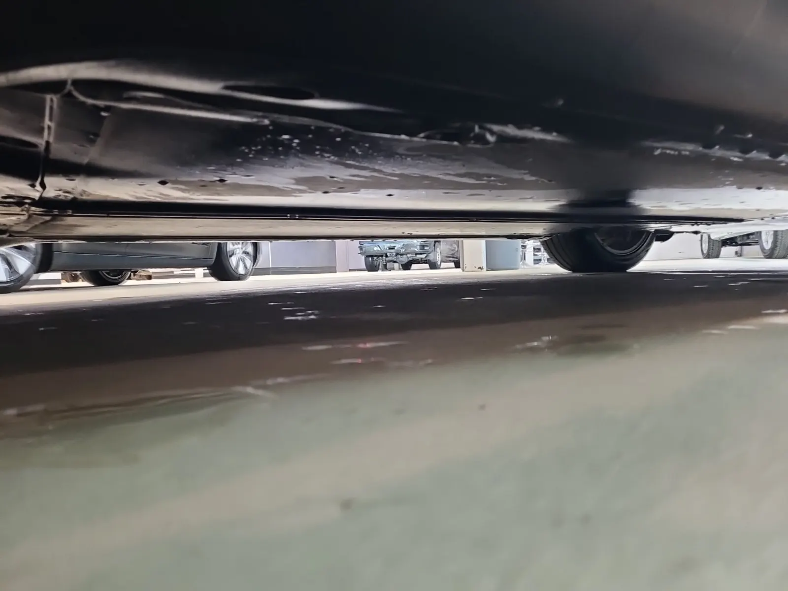 Undercarriage - Passenger Photo
