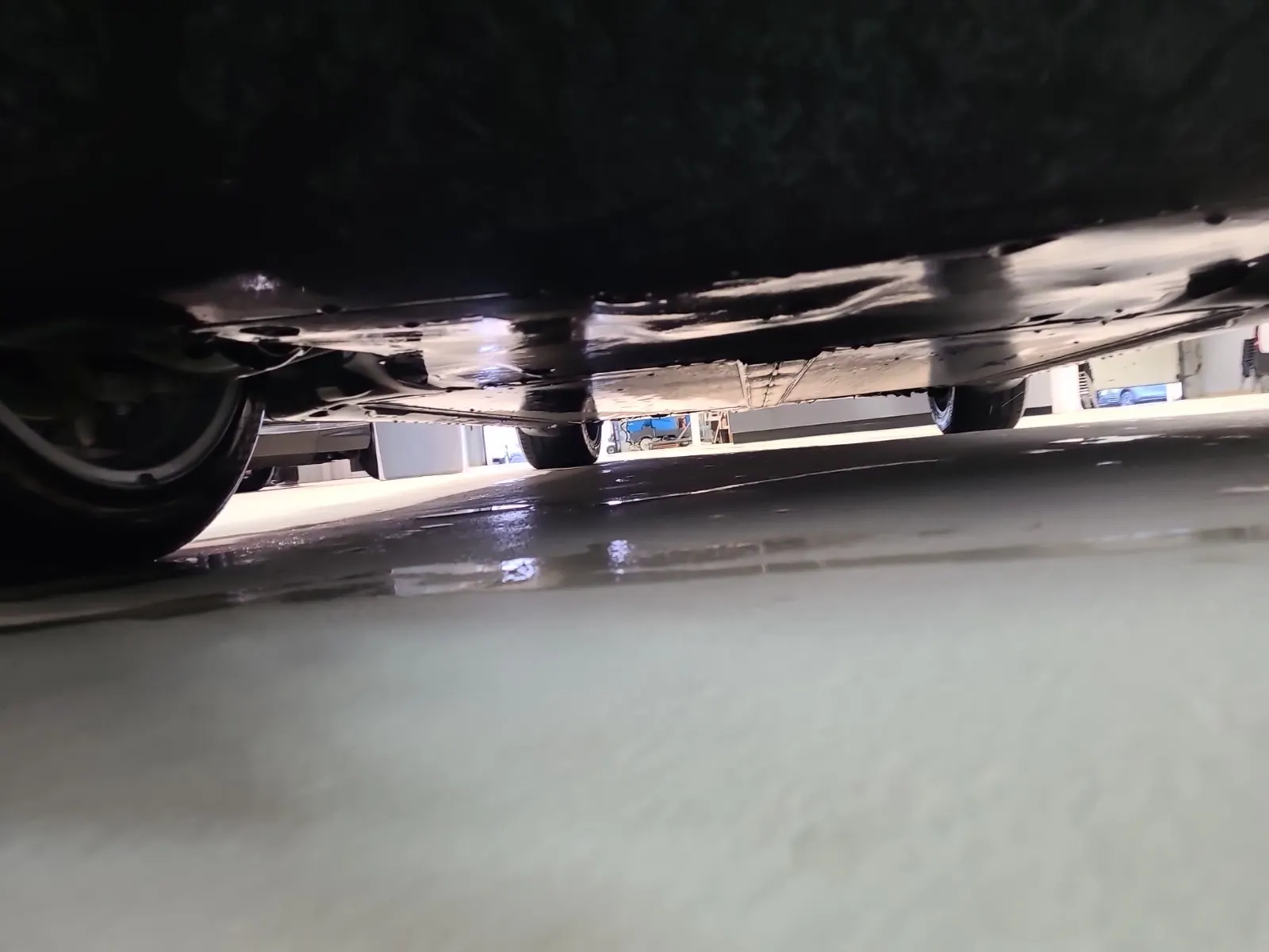 Undercarriage - Front Photo