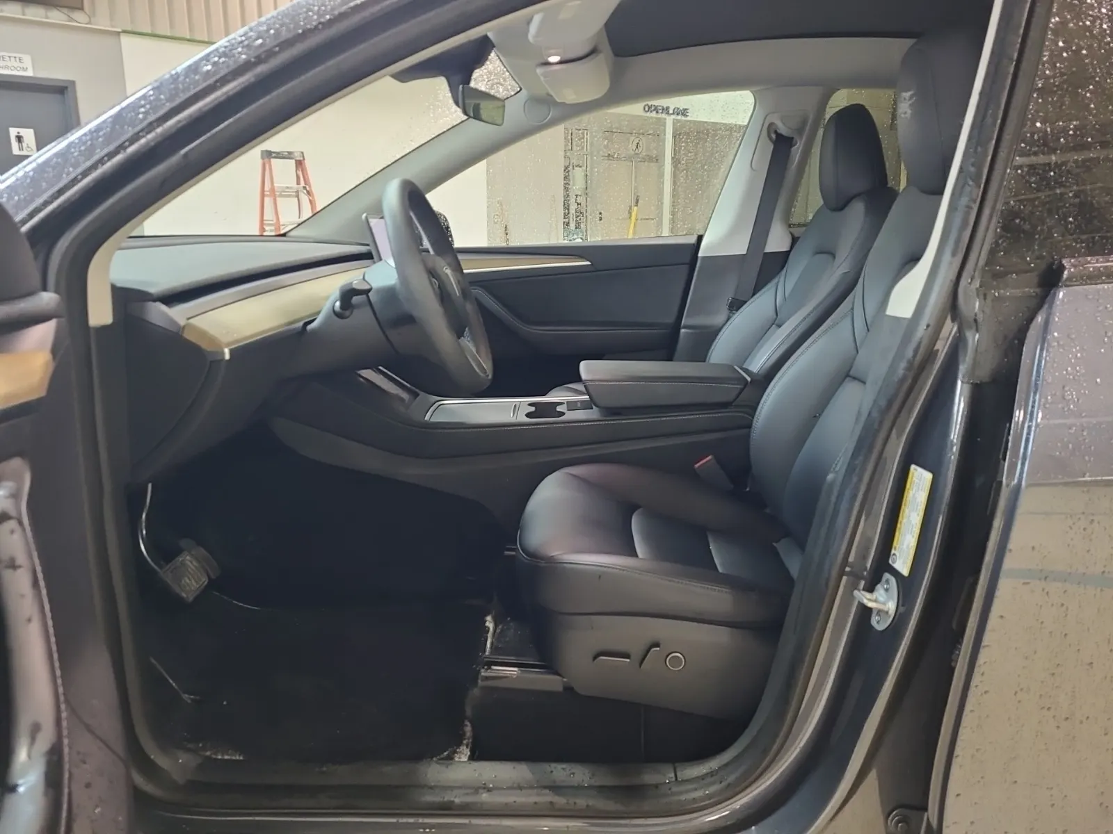 Front Interior Photo