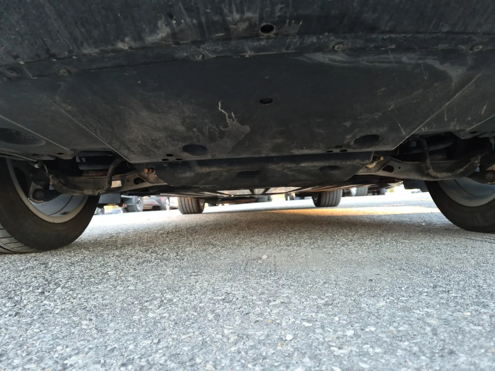 Undercarriage - Rear Photo