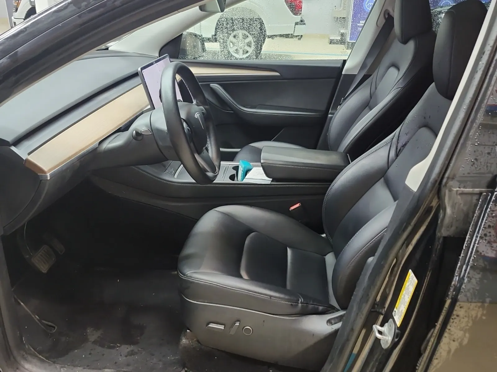 Front Interior Photo