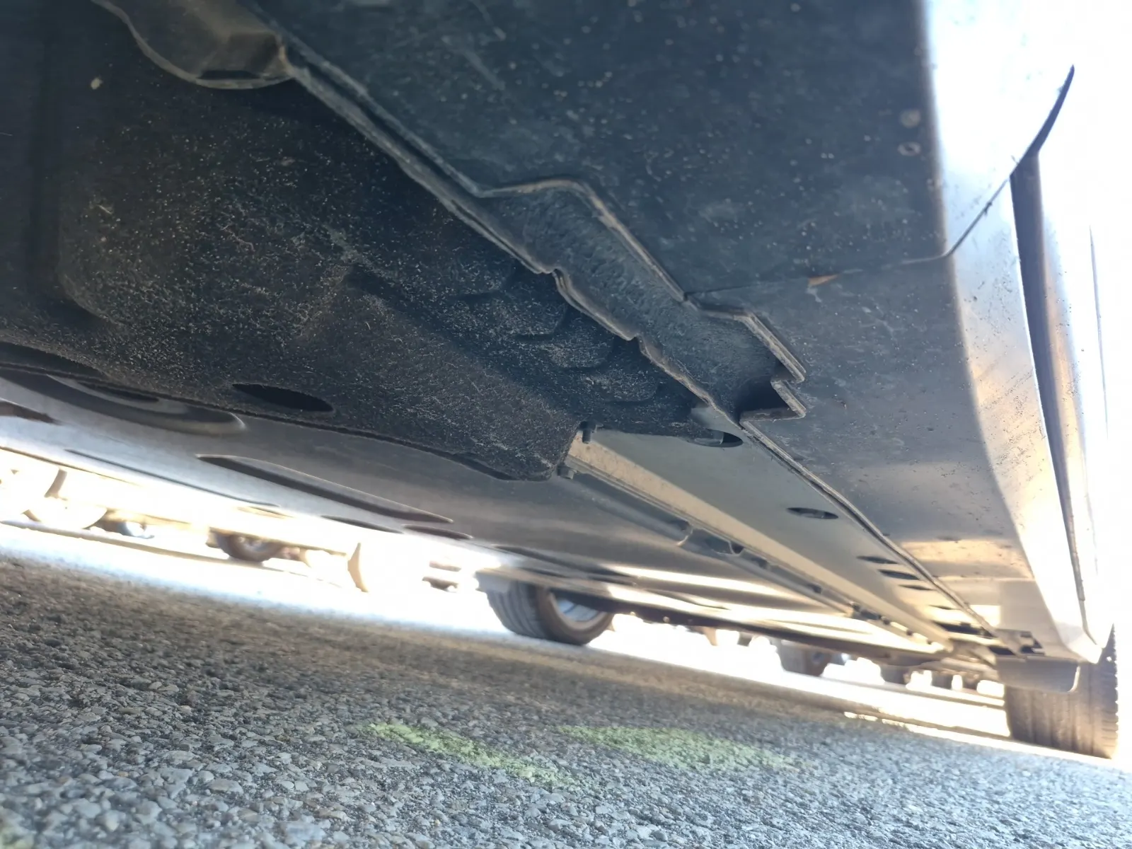 Undercarriage - Driver Photo