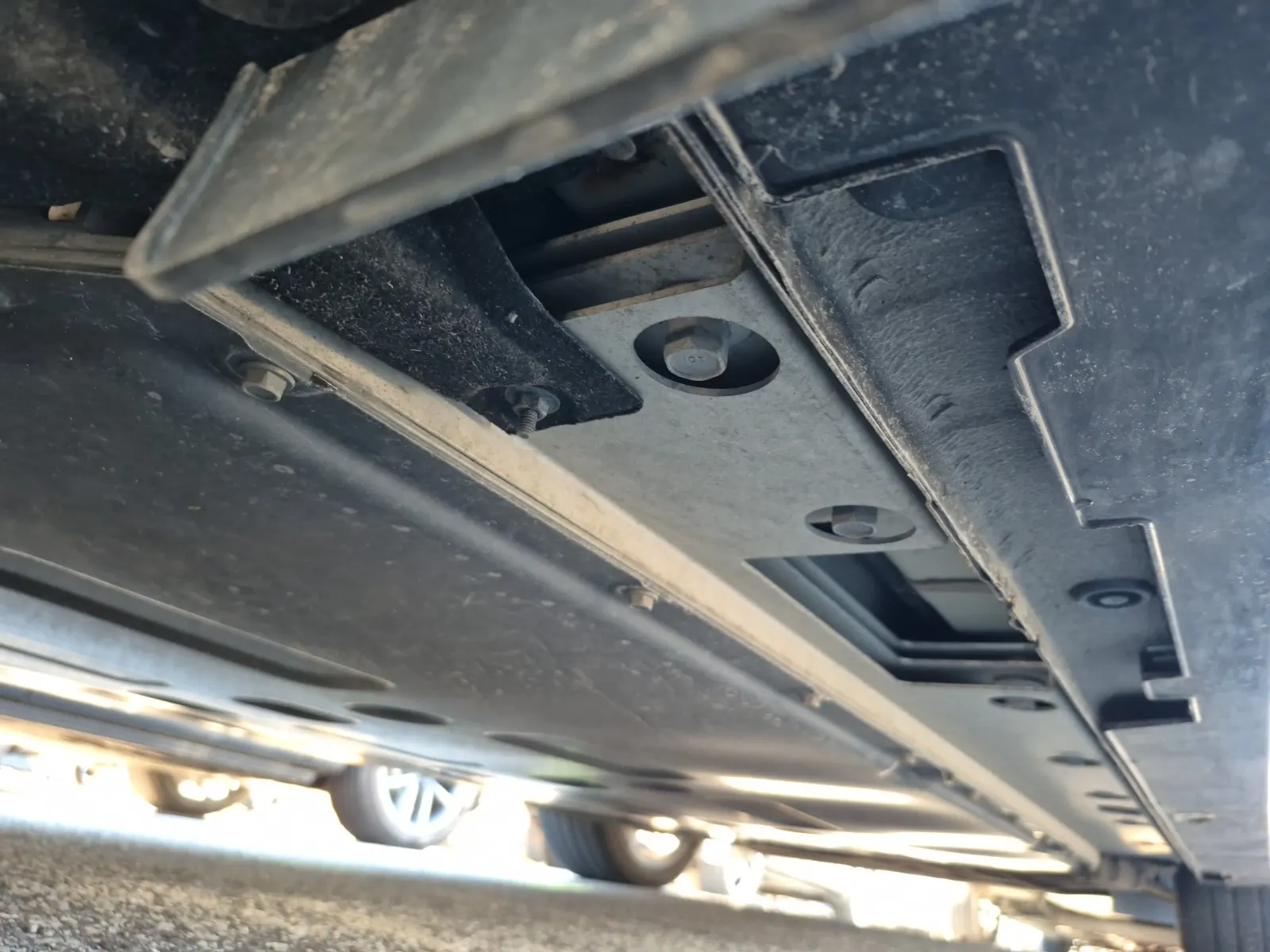 Undercarriage - Passenger Photo