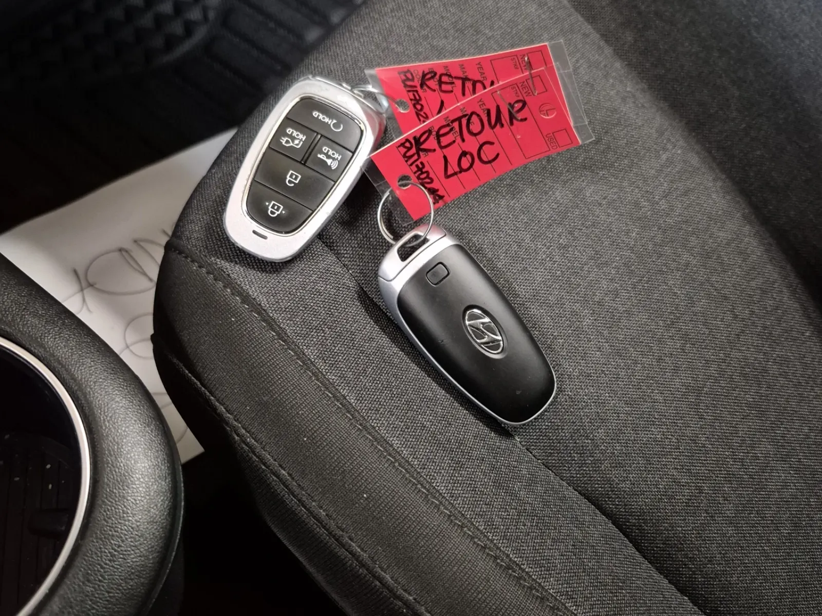 Keys/Fobs/Manual Photo