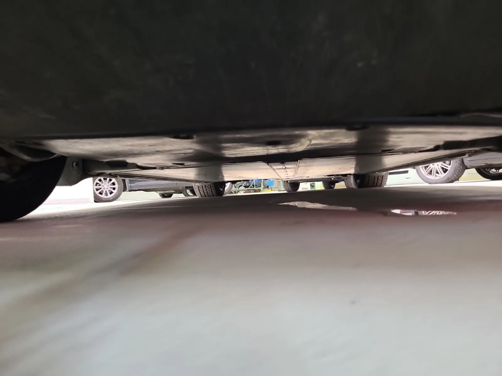 Undercarriage - Front Photo