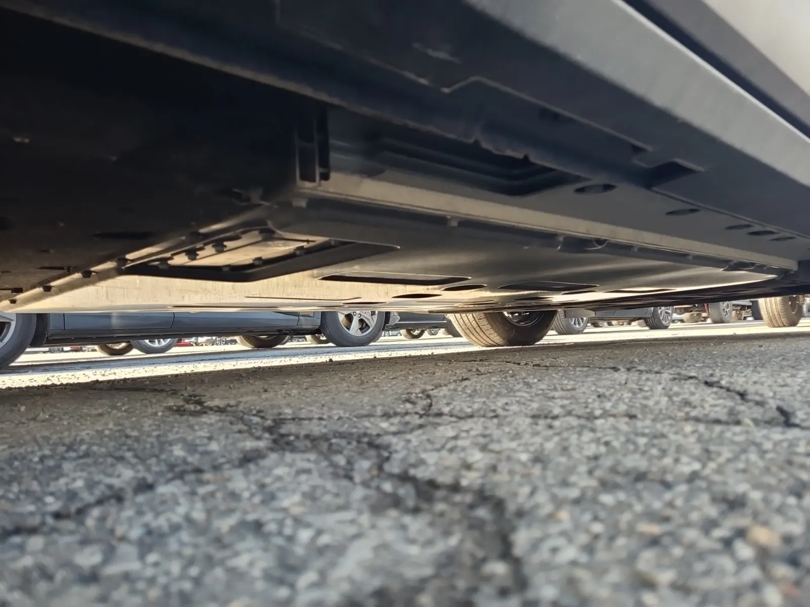 Undercarriage - Passenger Photo