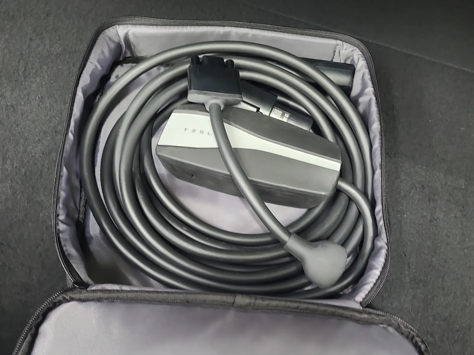 Charging Cable Photo