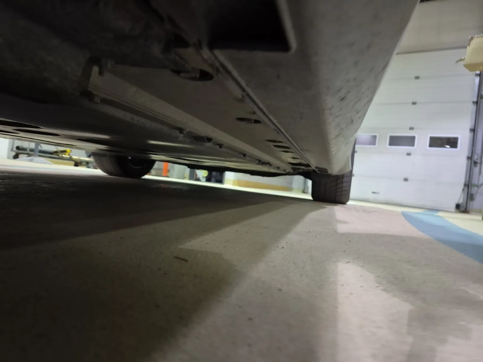 Undercarriage - Driver Photo