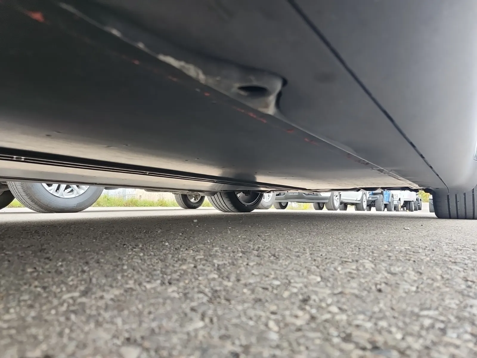 Undercarriage - Driver Photo