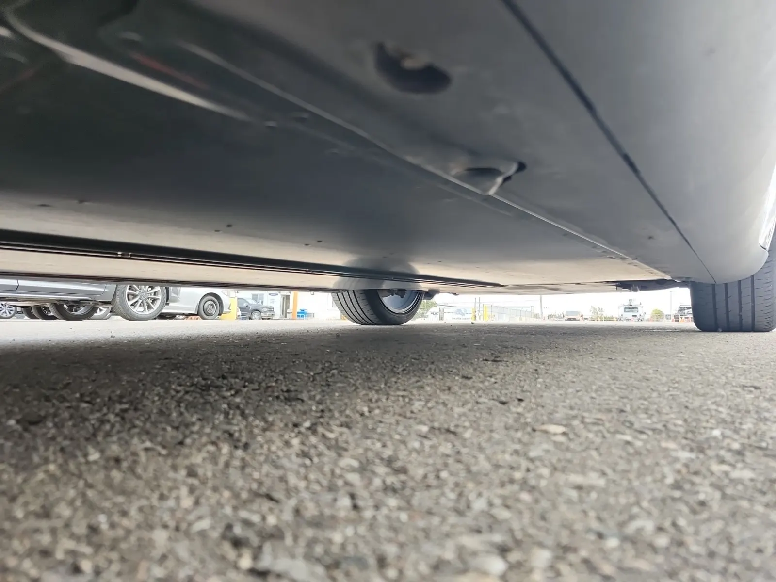 Undercarriage - Passenger Photo