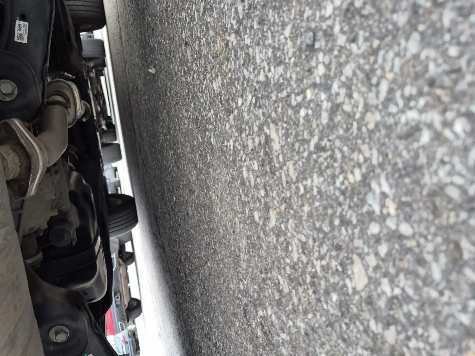 Undercarriage - Rear Photo
