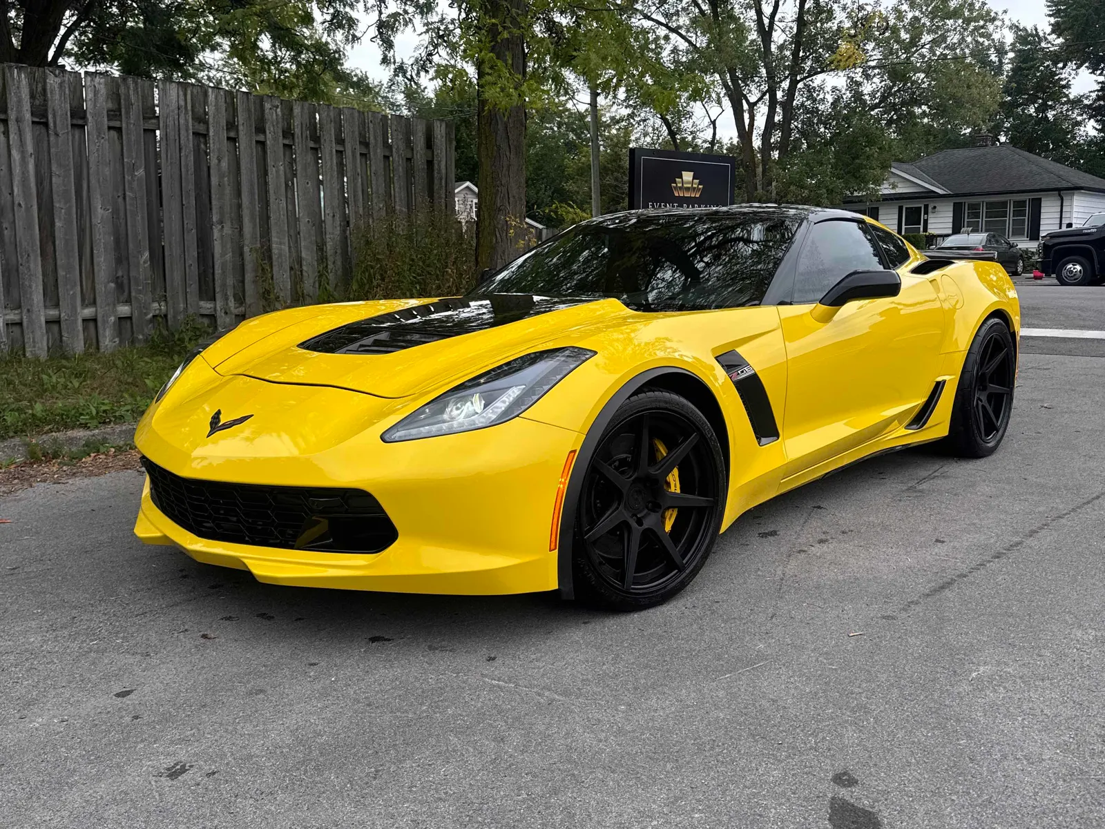 3/4 Front (Main image)