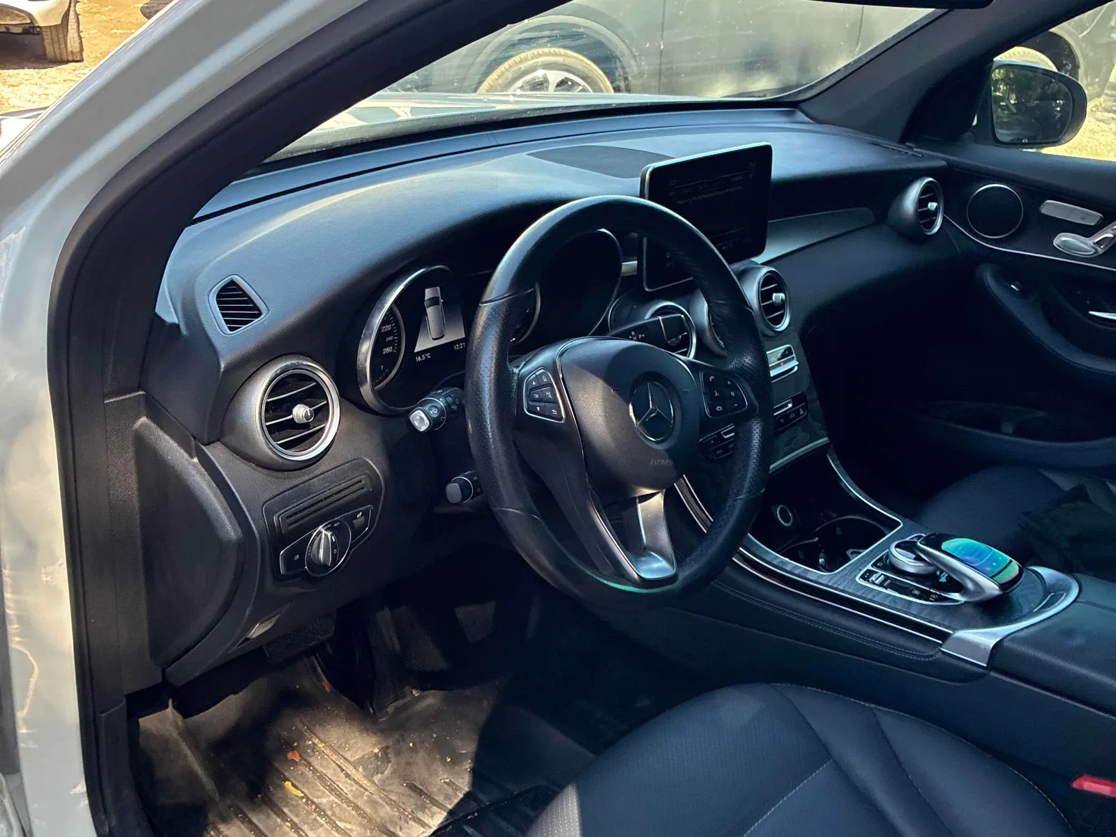 Interior driver side