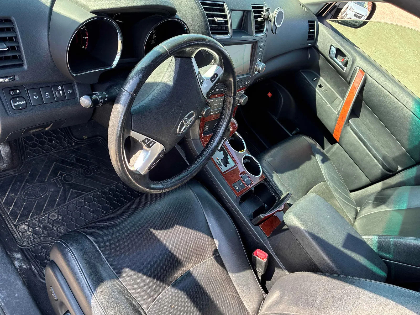 Interior driver side