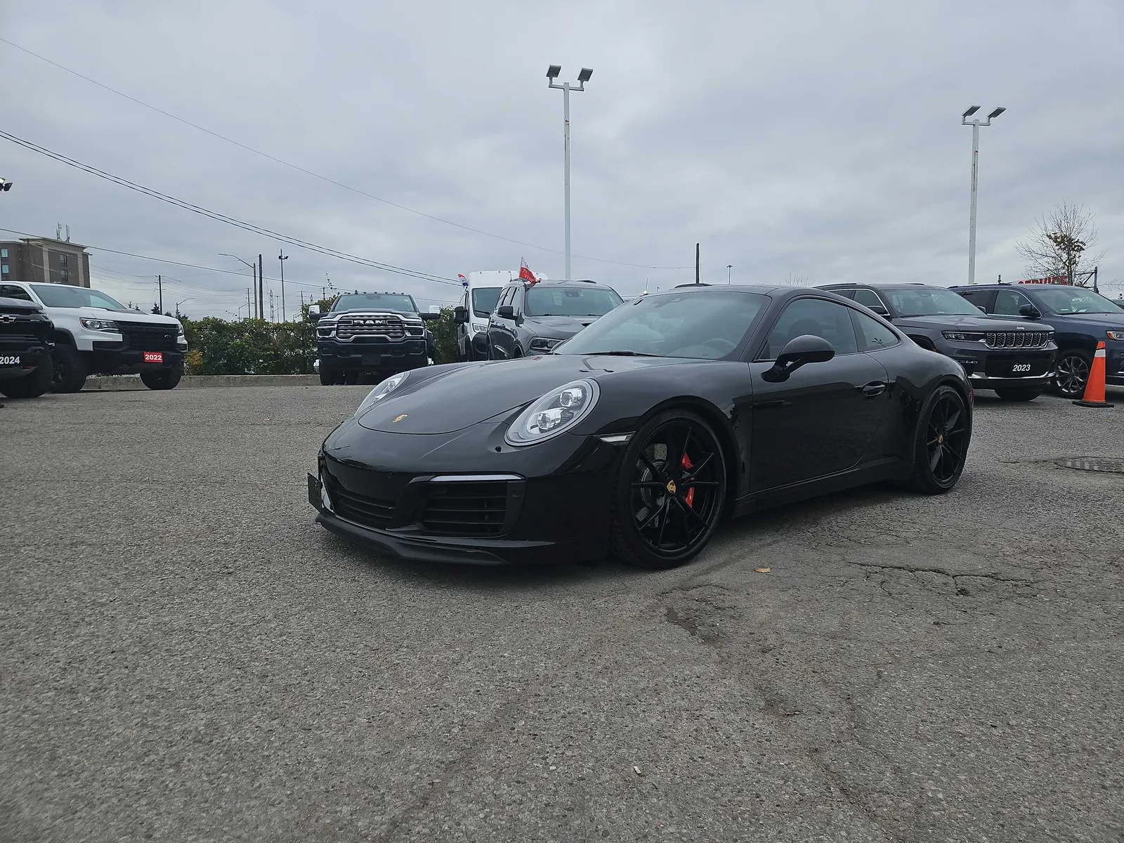 3/4 Front (Main image)