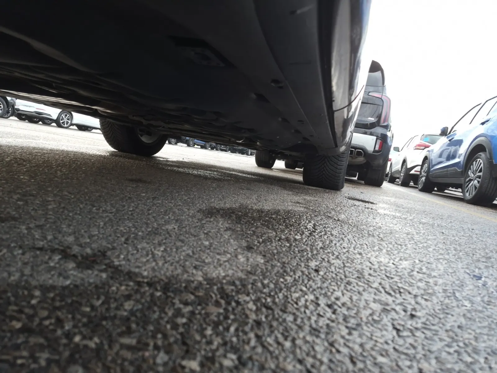 Undercarriage - Passenger Photo