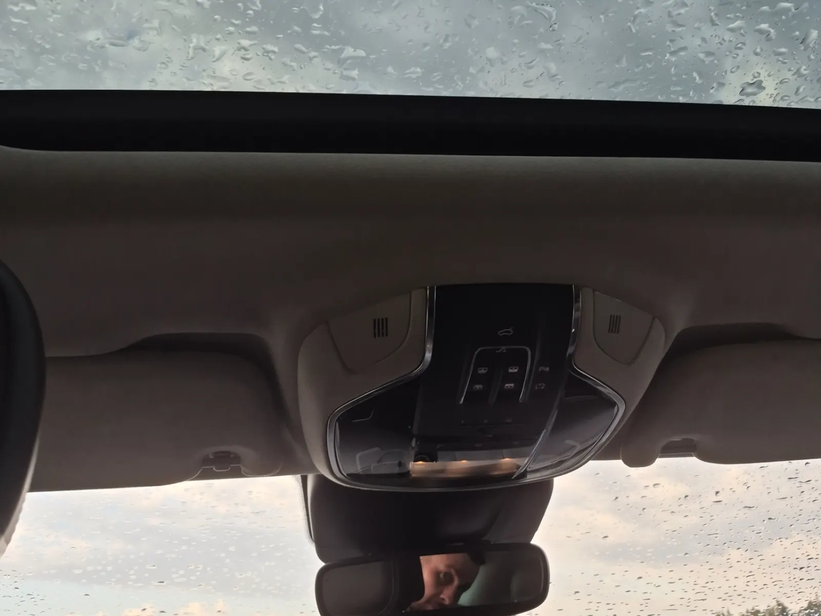Interior Roof Photo