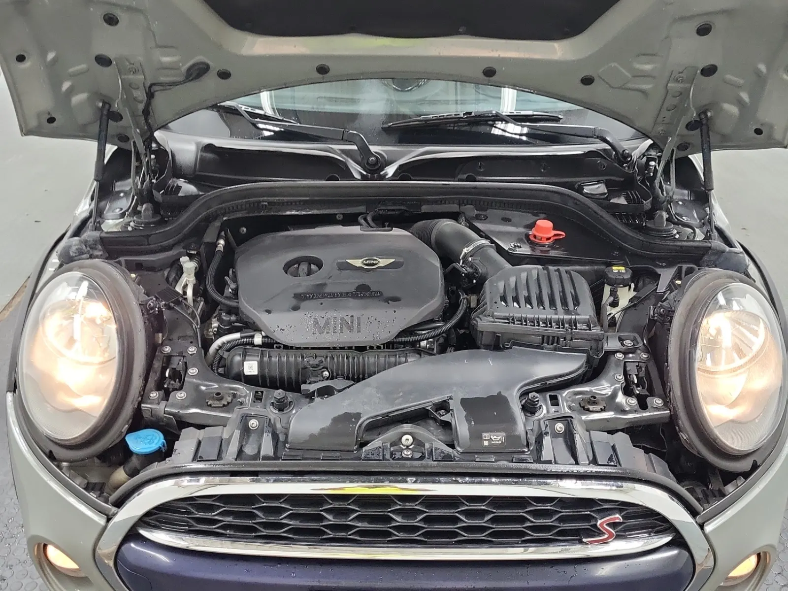 Engine Photo