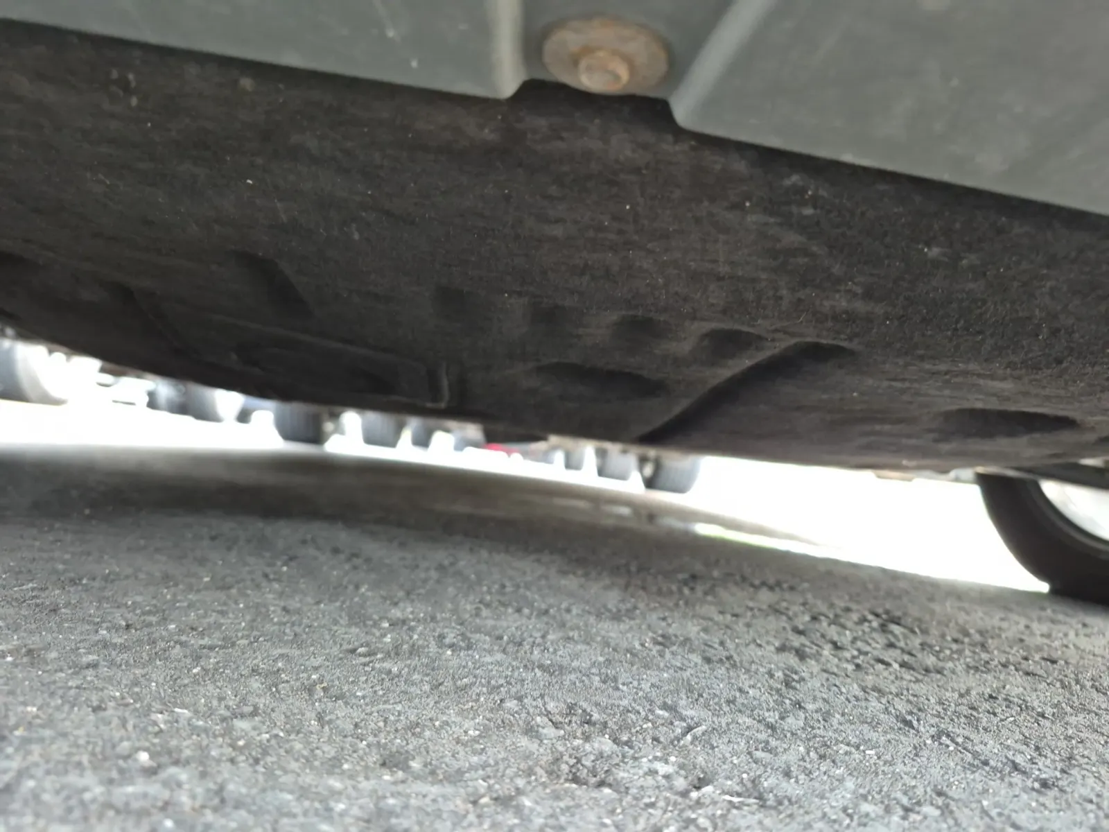 Undercarriage - Front Photo