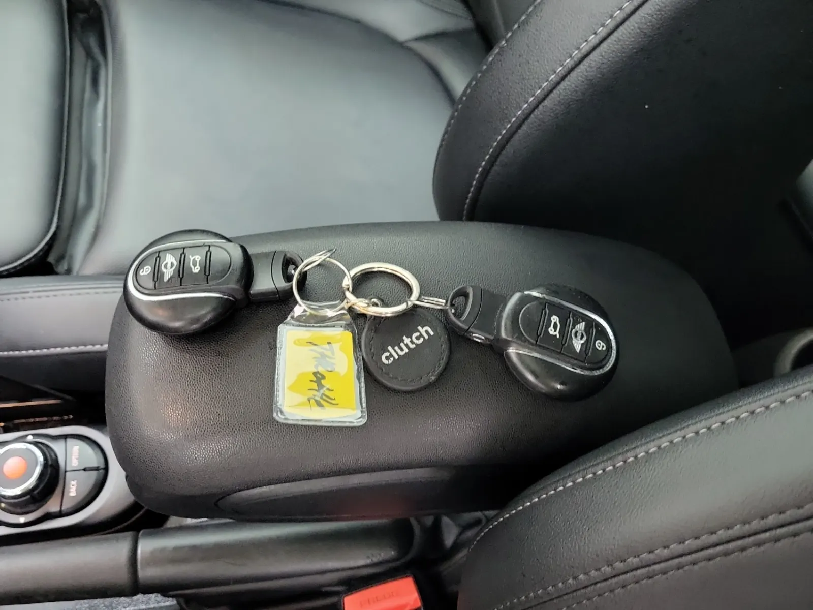 Keys/Fobs/Manual Photo
