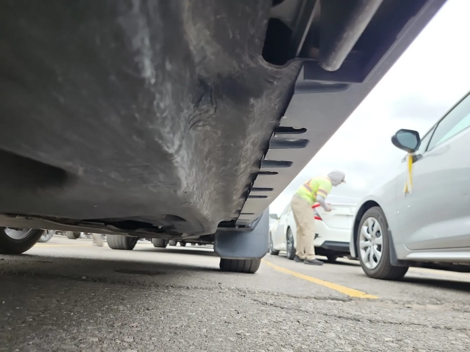 Undercarriage - Passenger Photo