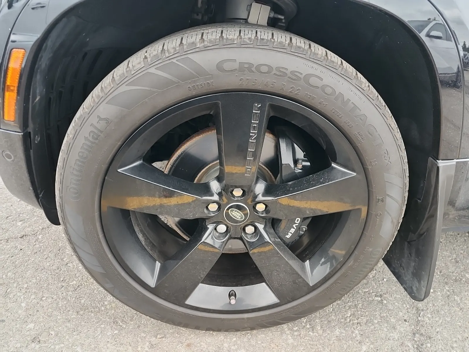 Front driver wheel/tire photo