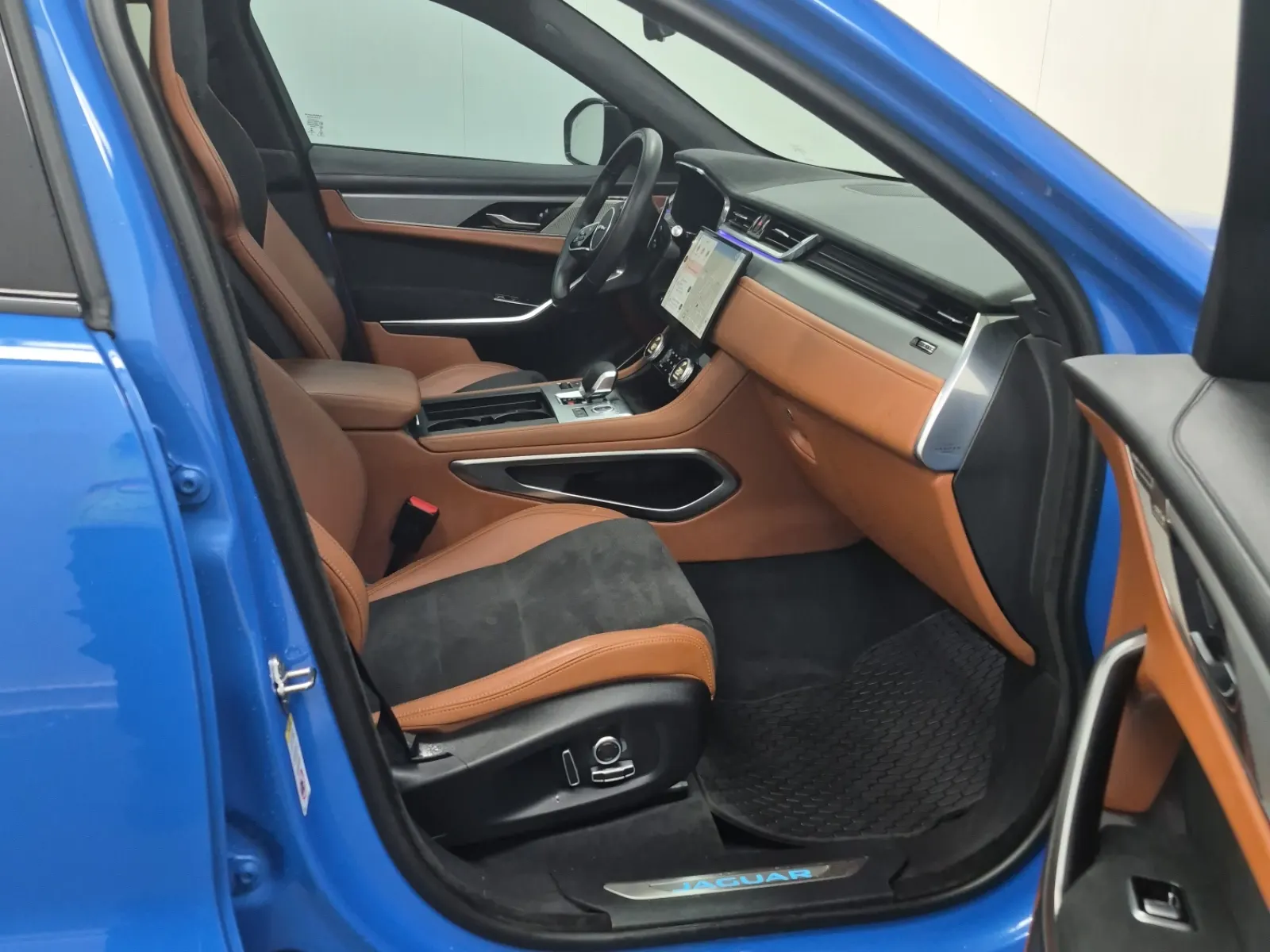 Right Side Interior Photo