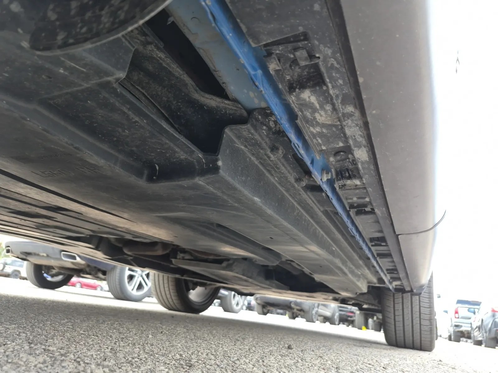 Undercarriage - Passenger Photo