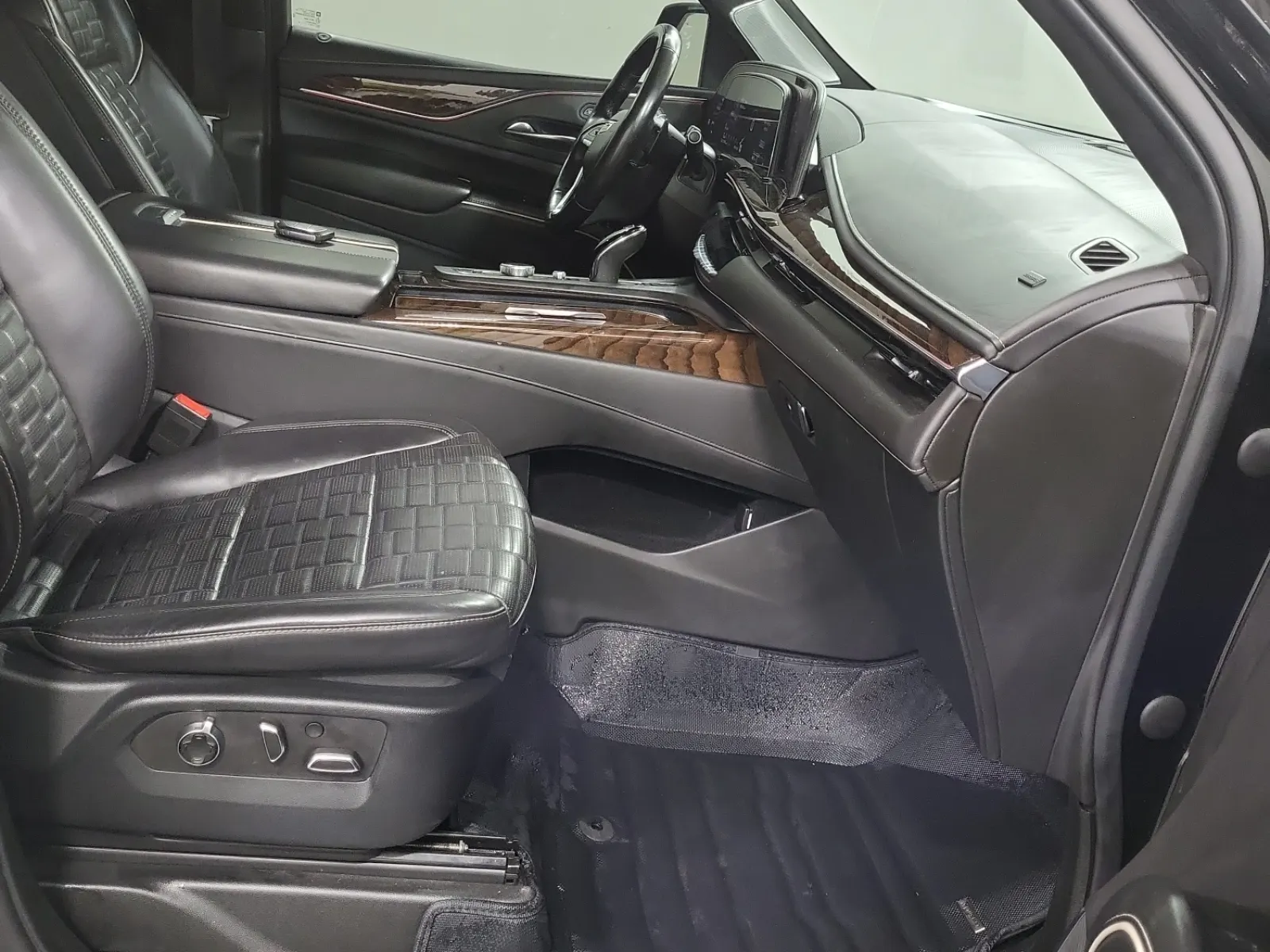Right Side Interior Photo