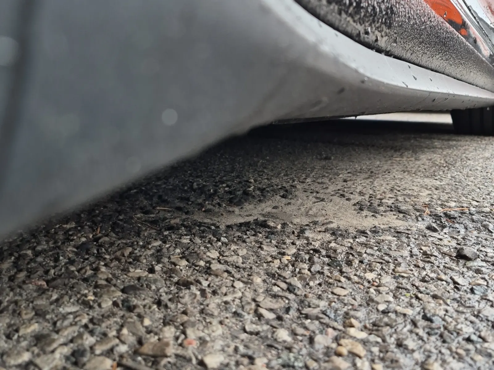 Undercarriage - Passenger Photo