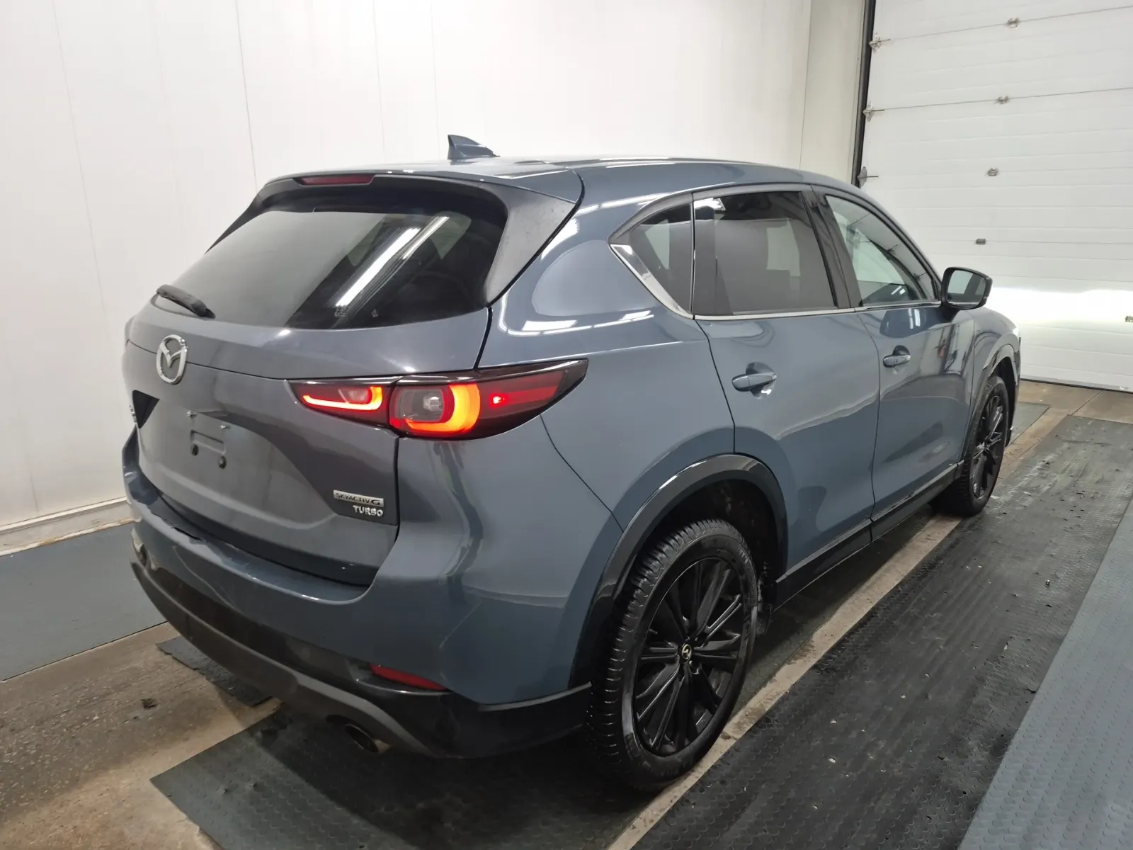 Passenger Rear 3/4 Photo