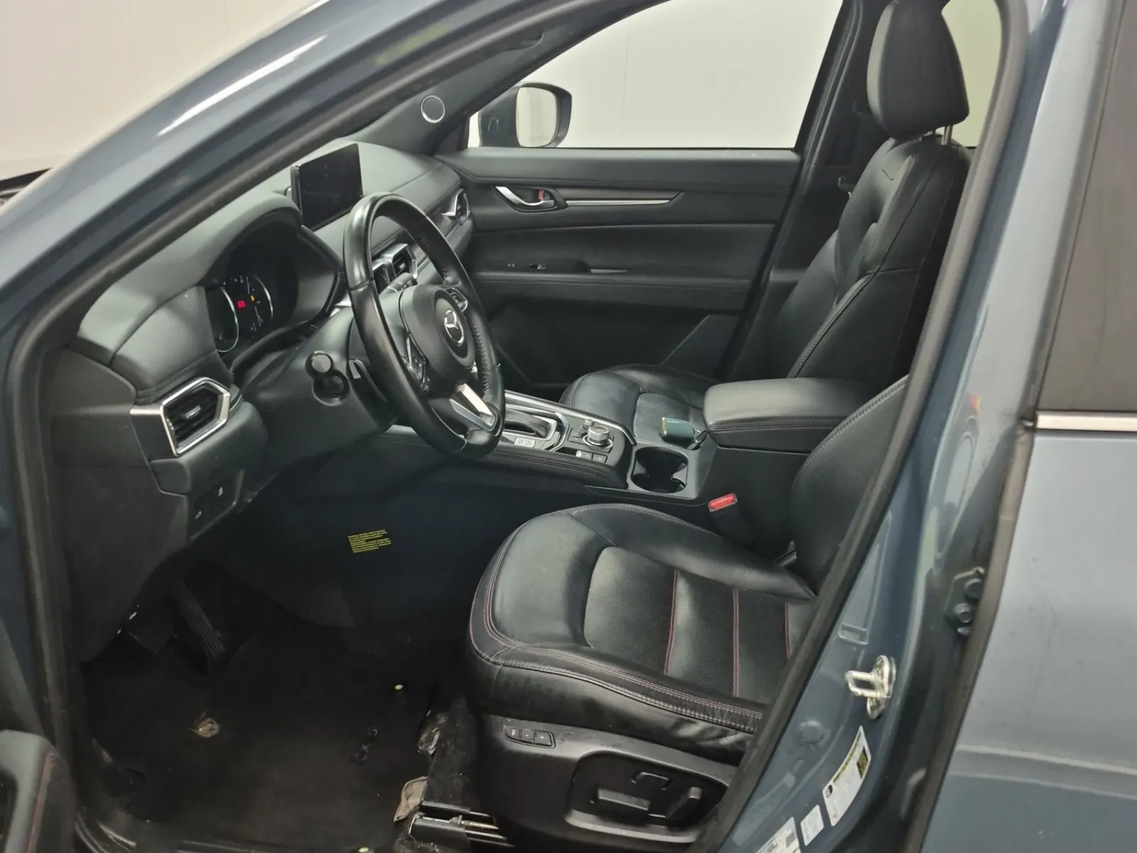 Front Interior Photo
