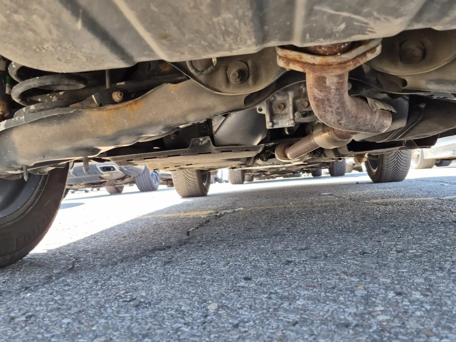 Undercarriage - Rear Photo