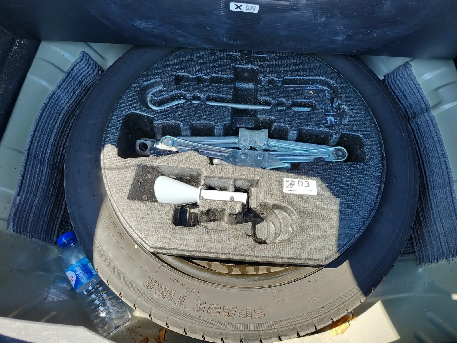 Spare Tire & Wheel Photo