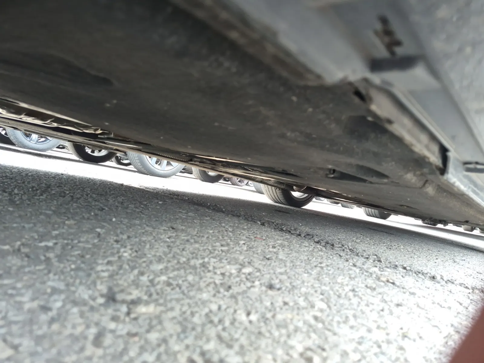 Undercarriage - Passenger Photo