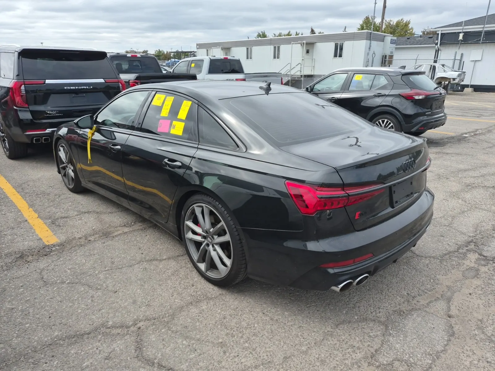 Driver Rear 3/4 Photo