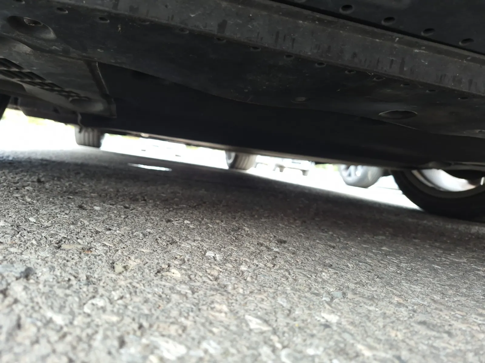Undercarriage - Front Photo