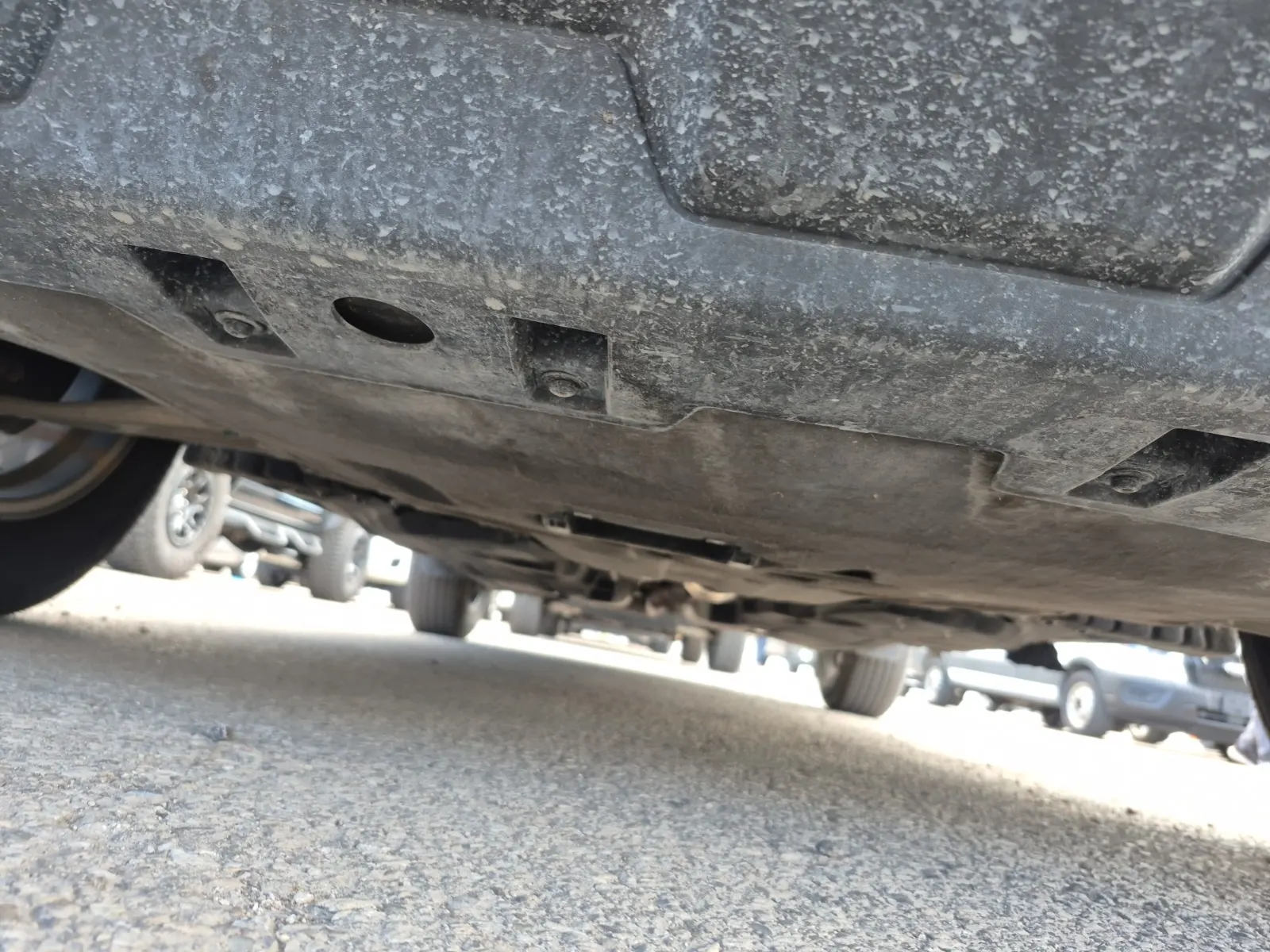 Undercarriage - Front Photo