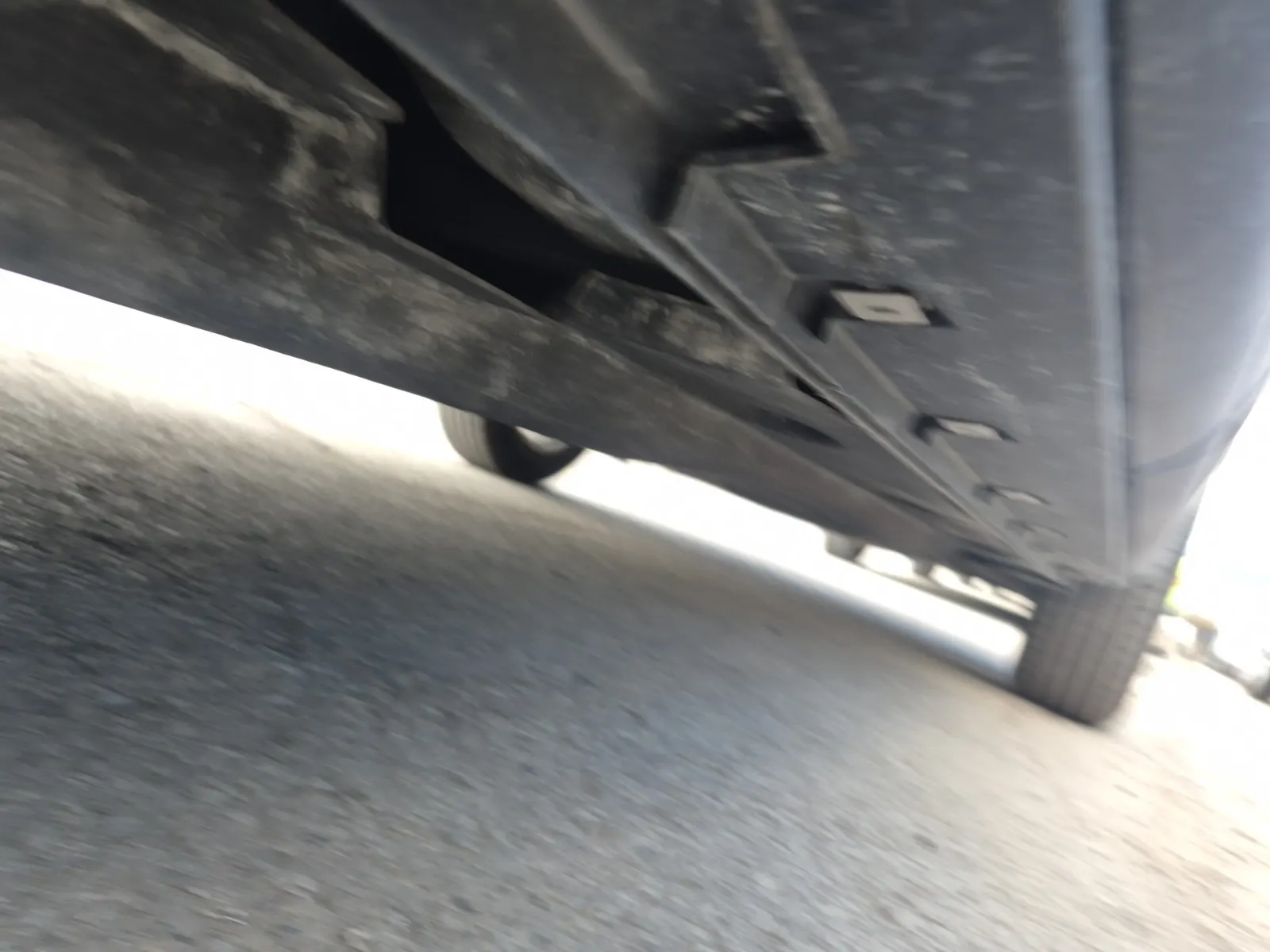 Undercarriage - Passenger Photo