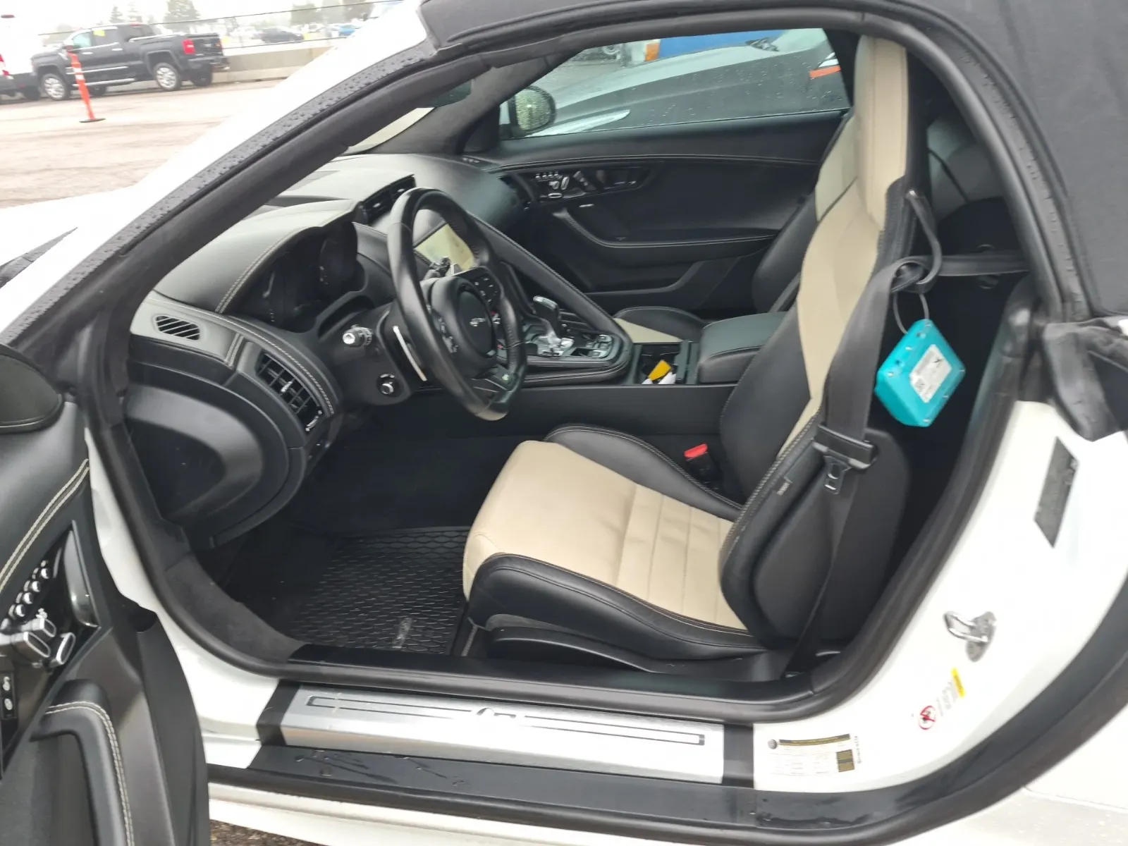 Front Interior Photo