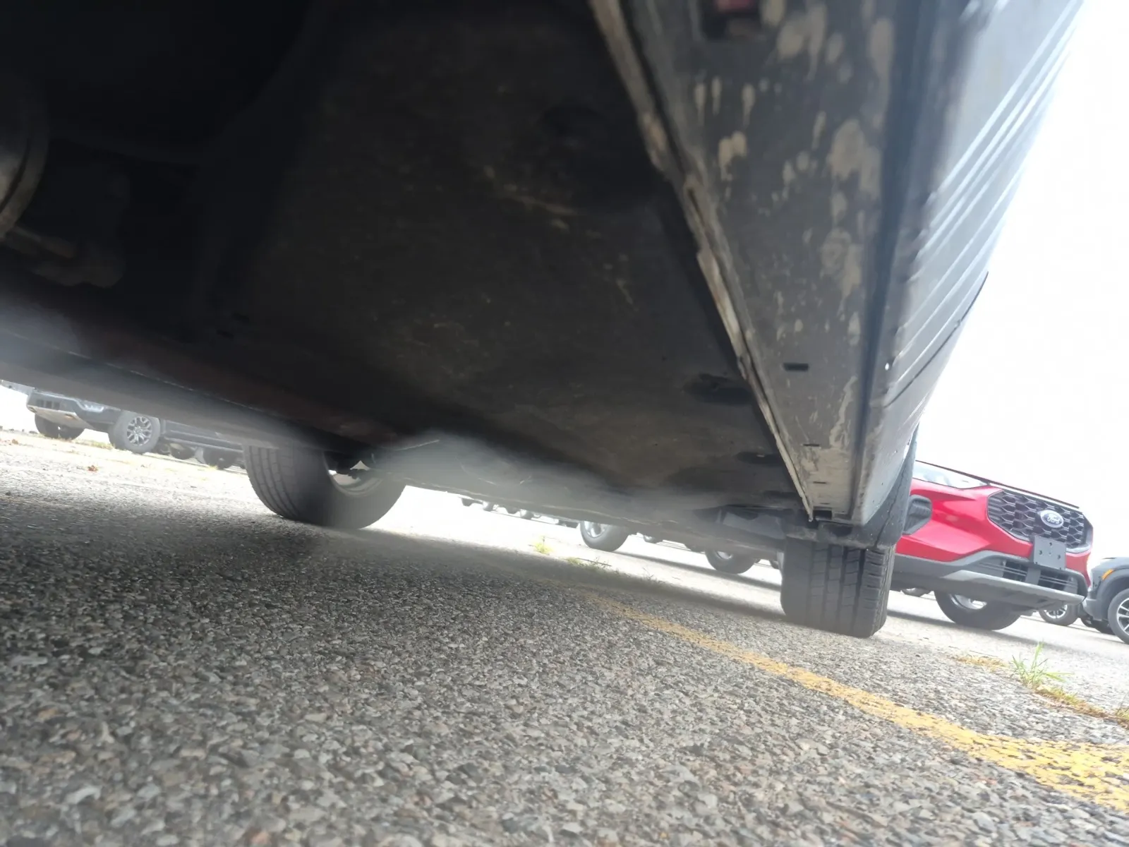Undercarriage - Passenger Photo