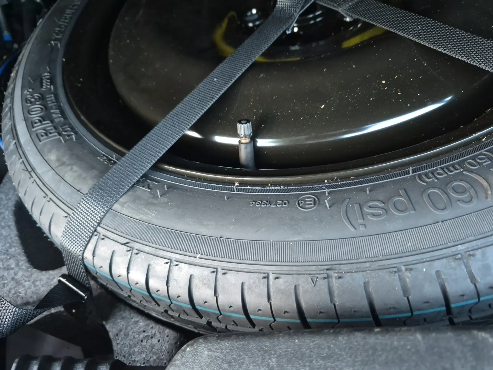 Spare Tire & Wheel Photo